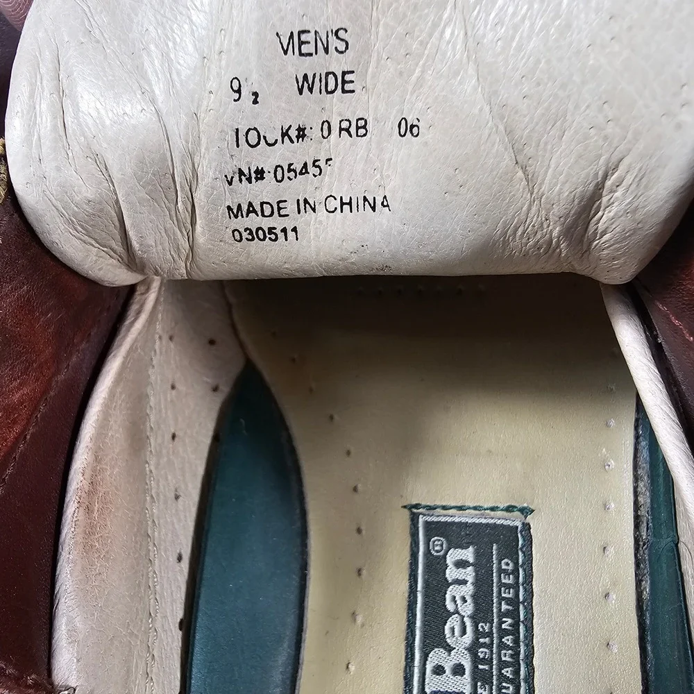 LL Bean Camp Moc Boat Shoes Mens 9.5 W Brown Leather Lug Sole Nautical Handsewn